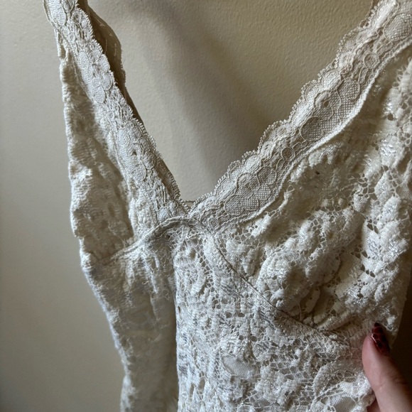 Twenty One Lace Tank Top - Picture 2 of 9